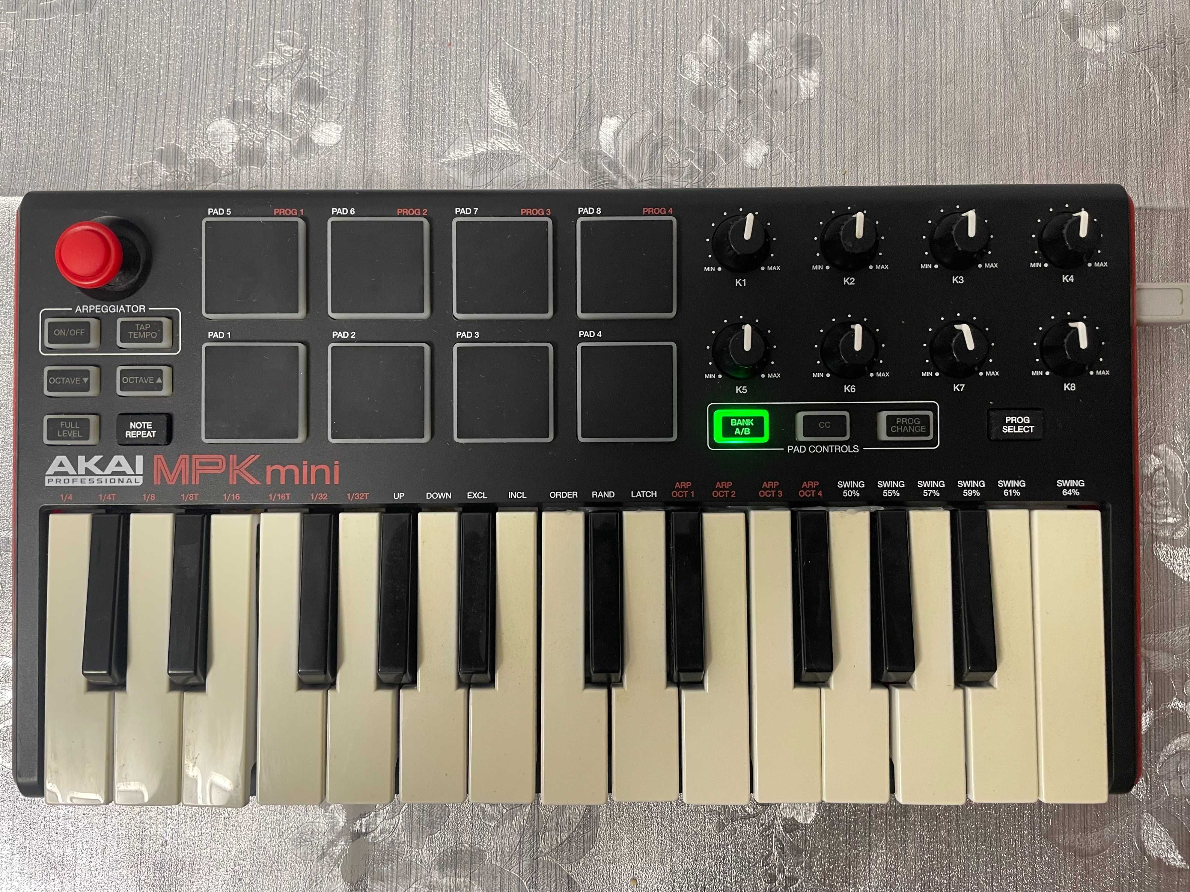 Midi-клавиатура AKAI MPK mini MK2
