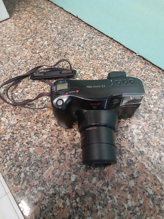 Máquina fotográfica analógica Fujy 2000 FZ