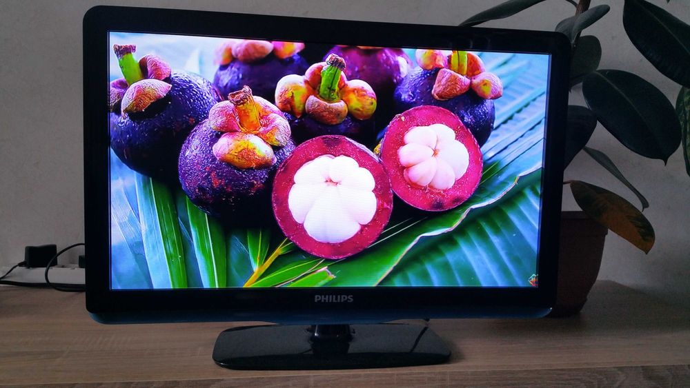 HD телевизор Philips 26" диагональ
