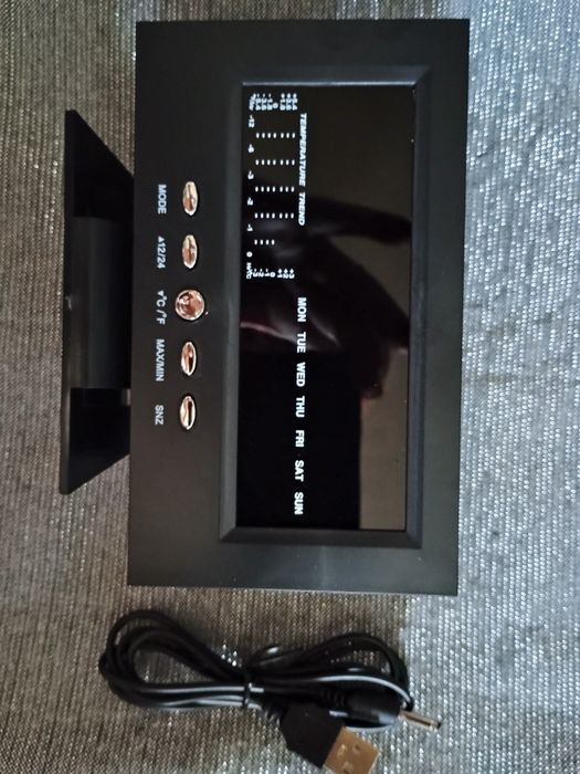 Tylko 47 zł Wyjątkowy Wielofunkcyjna Zegar Pogodowy z Kolorowym Wyświe