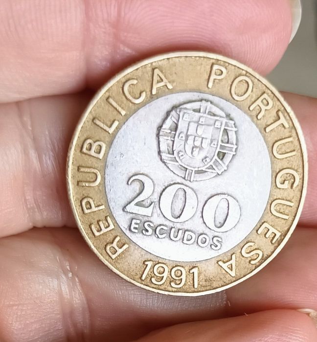 Moedas de Portugal: 100$00- 1989/91/92 ; 200$00 - 1991