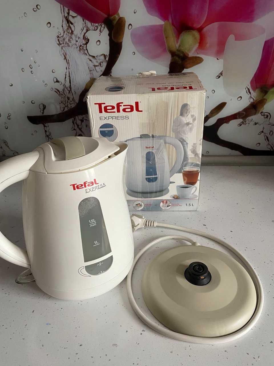 Електричний чайник Tefal