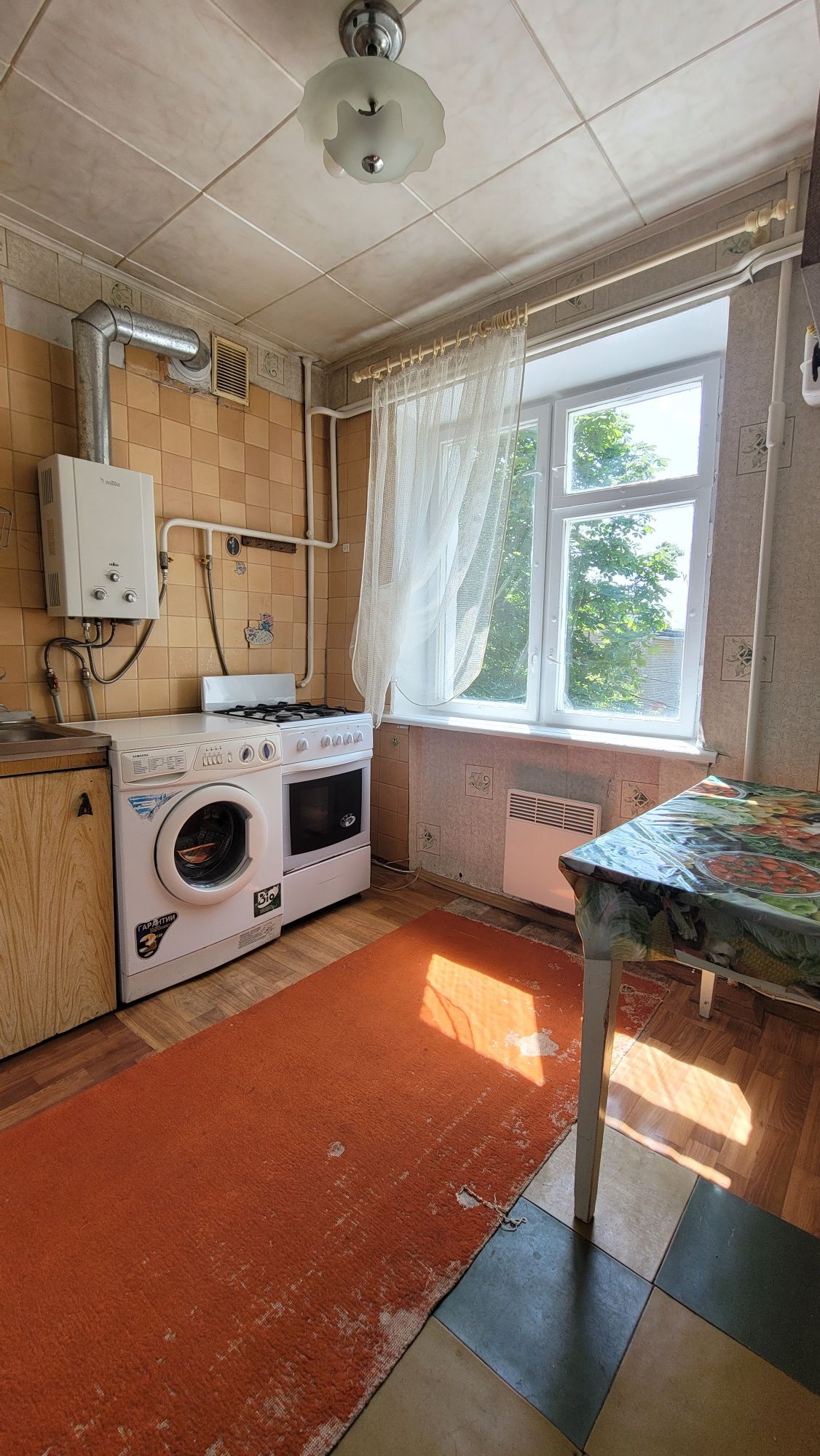 Продам 2-во кімнатну, Ворошилівка.