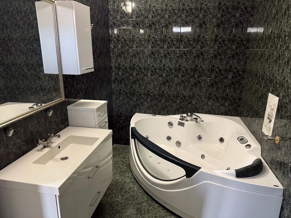 Будинок під Києвом поруч | 414м2| 24 сотки| Крюківщина поруч з ОЗЕРОМ