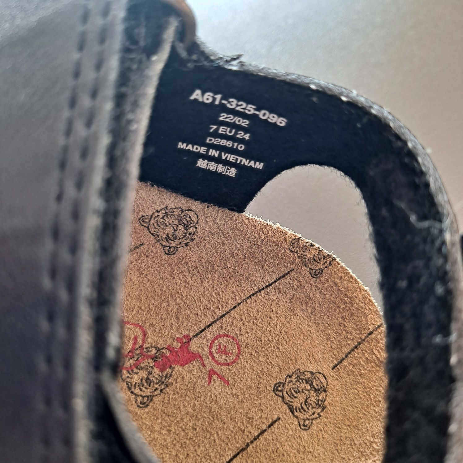 Sandałki dziecięce skórzane rozmiar 24 firmy Next