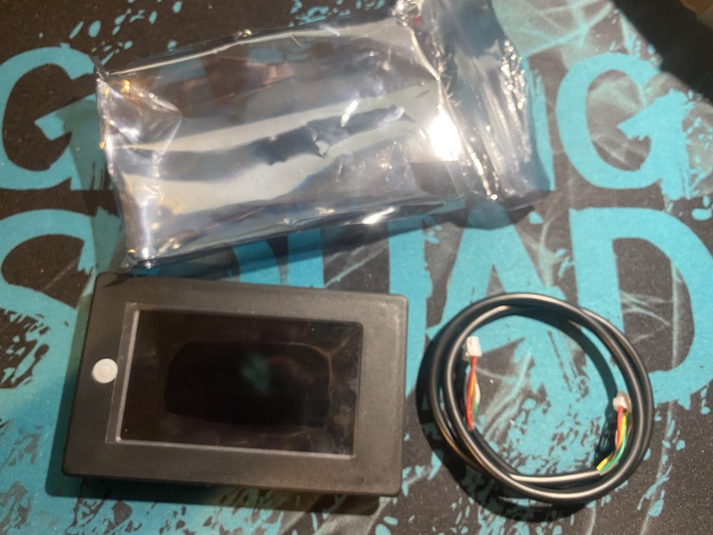 Продам ЖК -монітор для Smart BMS