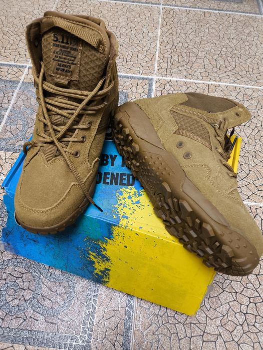 Берці, черевики чоловічі