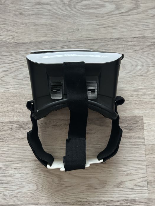 Мобільні VR окуляри