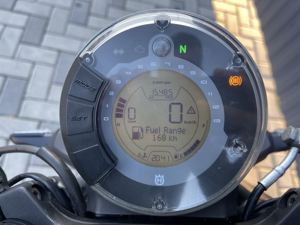 Husqvarna Vitpilen 401 2022 ( KTM DUKE 390 )