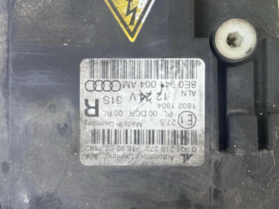 Farol audi A4 B7 2007 xenon