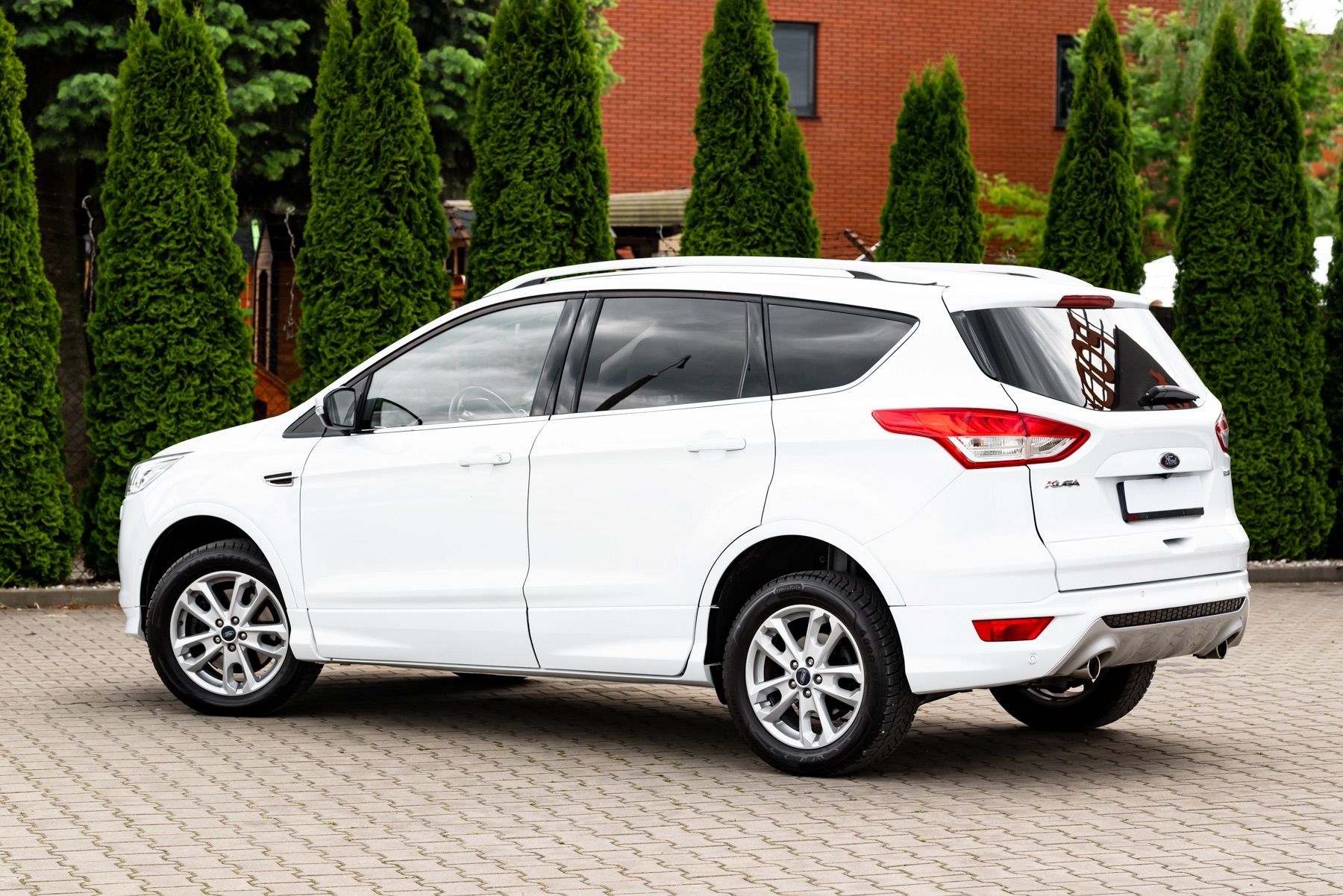 Ford Kuga 1.5T 182KM 4x4 TITANIUM Xenon LED Nav Półskóra ParkAss Kamera Tempomat