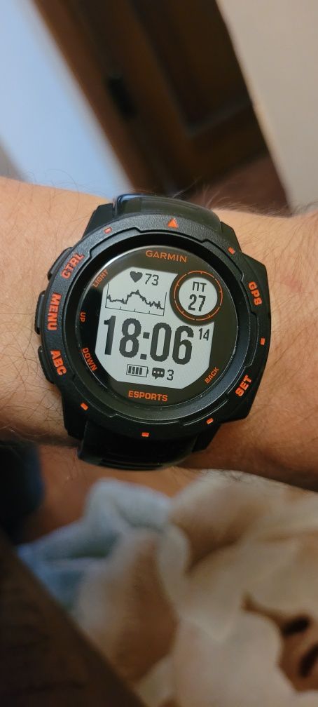 Продам Garmin instinct Esports blak lava