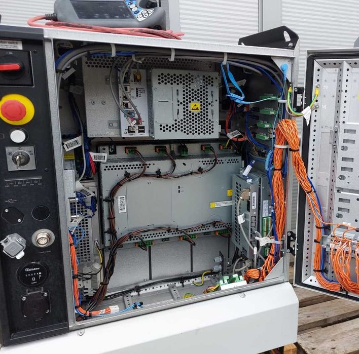 ABB IRB2400 sterowanie IRC5  2016r KUKA FANUC YASKAWA ramię robotyczne