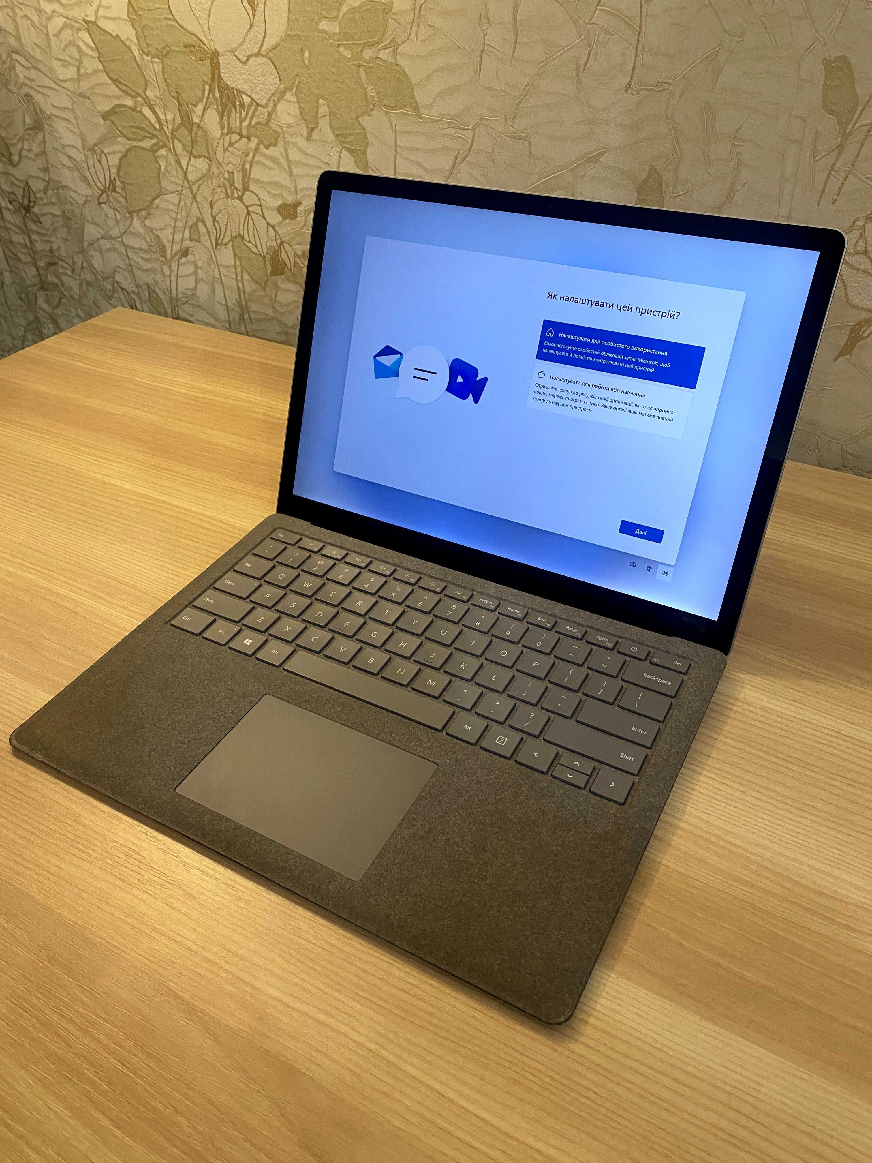 Ультрабук Microsoft Surface laptop 2 Core i7-8650U 16GB 516GB SSD