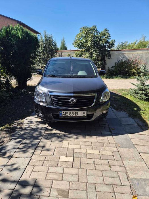 Легковий автомобіль RAVON4