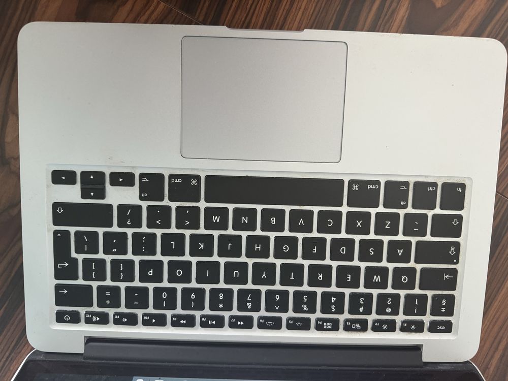 MacBook Pro (Retina, 13-calowy, początek 2015 r.) 