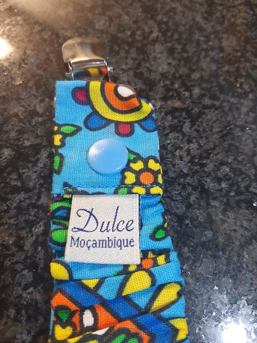 Conjunto babete e porta chucha NOVO.