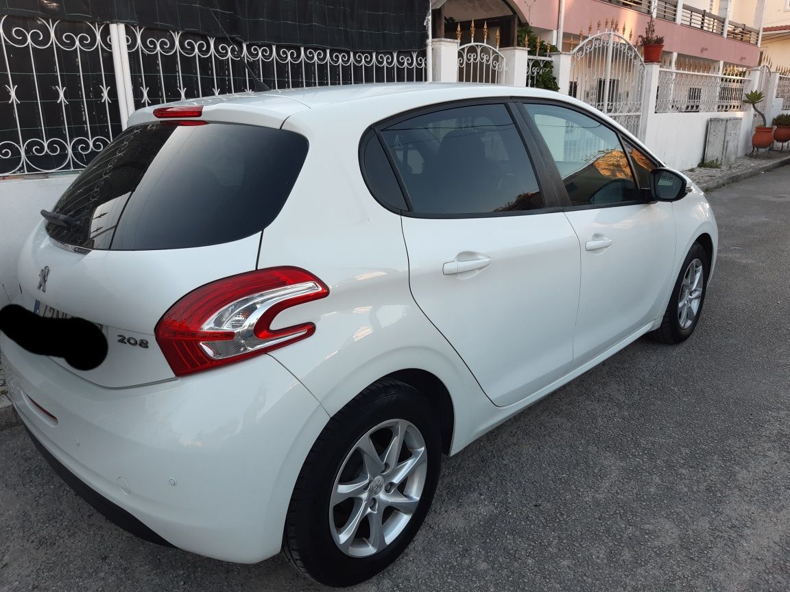 Pegeout 208 1.2 active