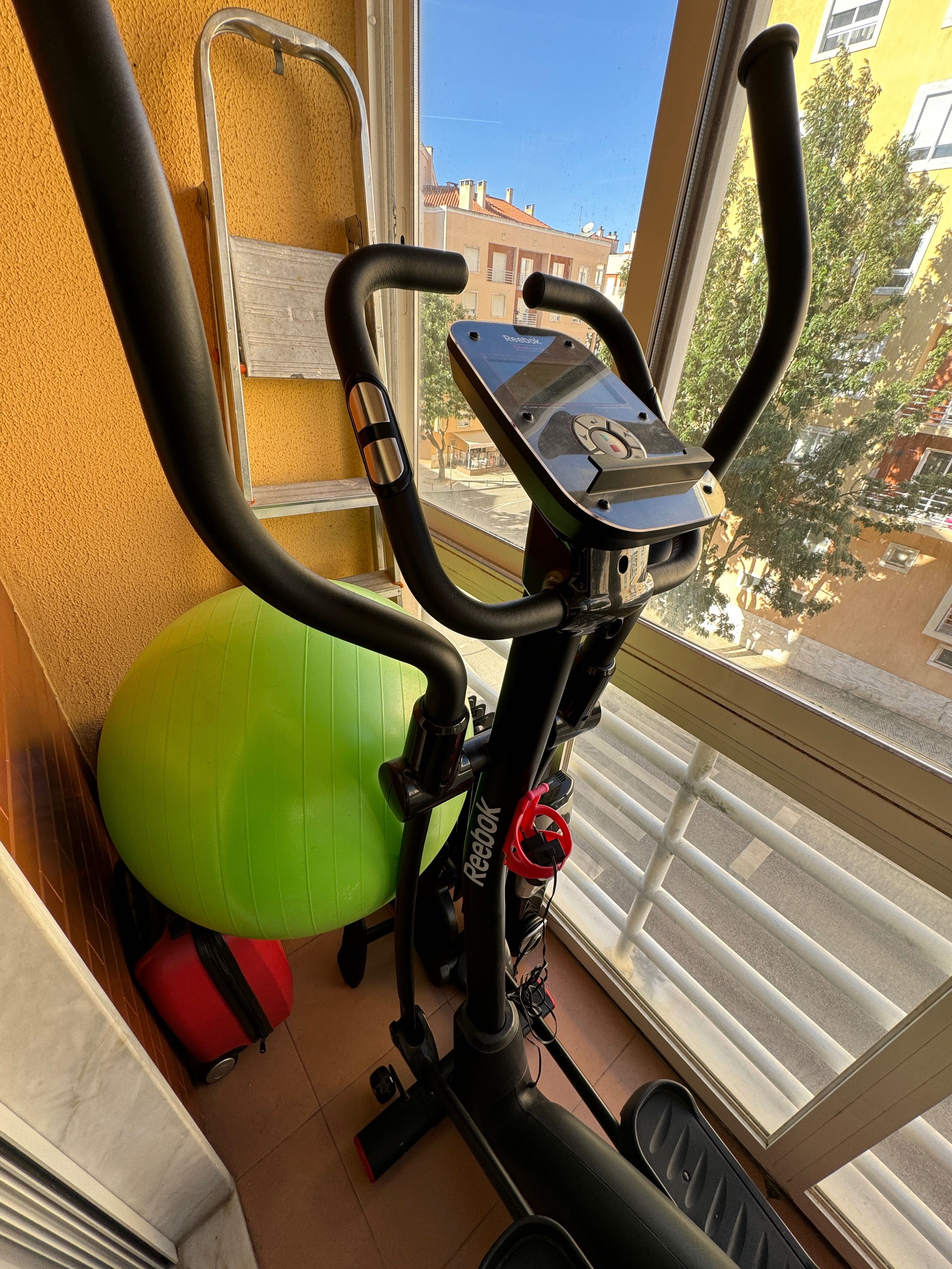 Bicicleta Elíptica Reebok GX50