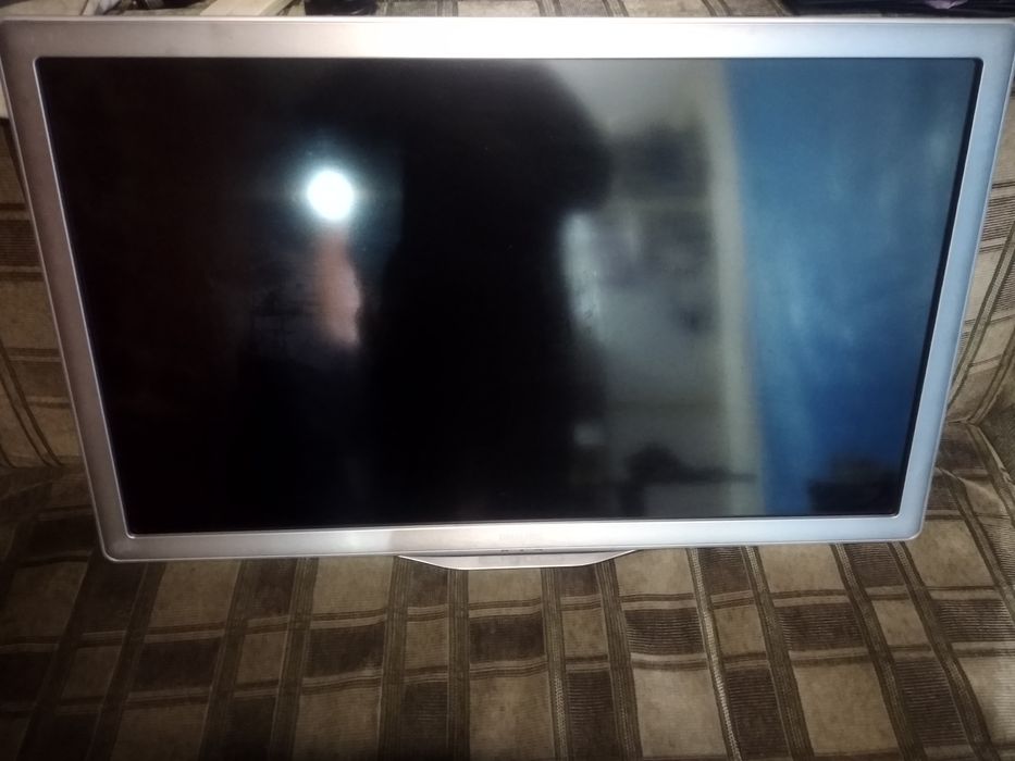 PHILIPS 40pfl8505C/60 під ремонт чи на запчастини!