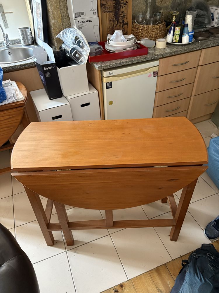 Mesa extensível castanho