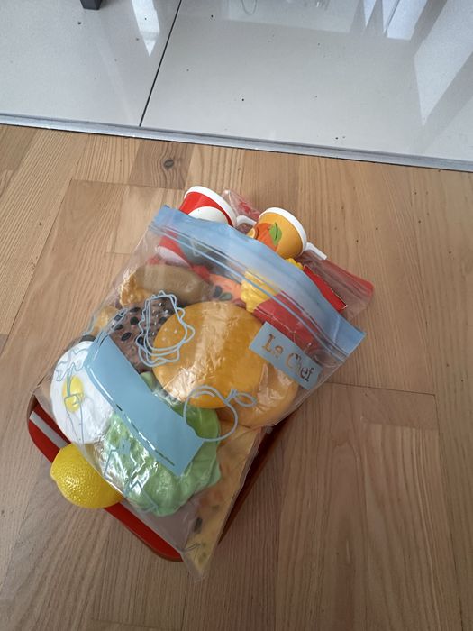 Kuchnia drewniana ikea plus wozek z zakuami