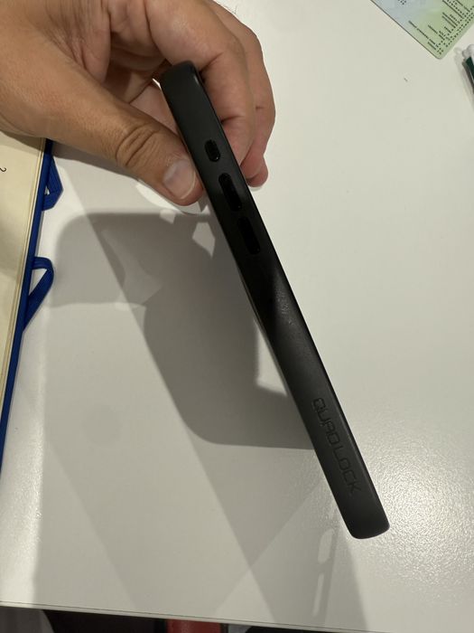 Capa QUAD LOCK iPhone 15 Pro Max