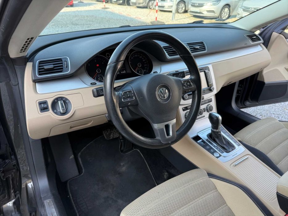 Volkswagen Passat CC      2015