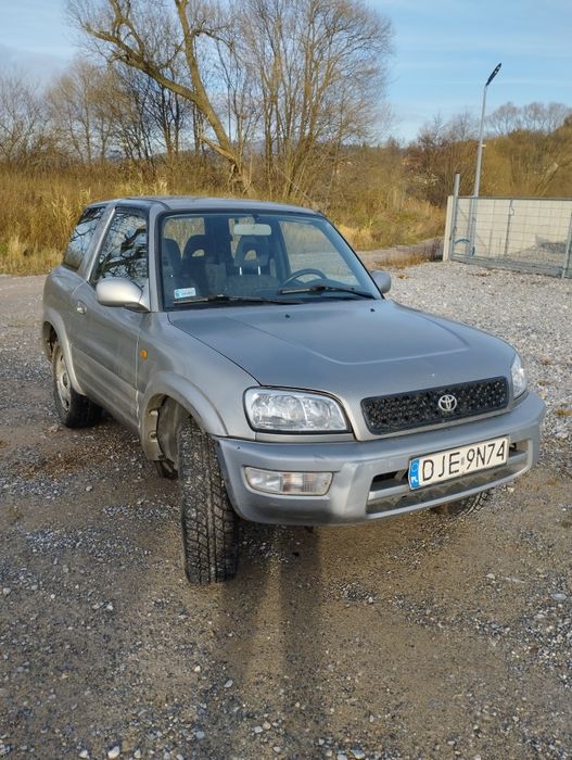 Toyota RAV4 I 2000 gaz hak 280tys przebiegu
