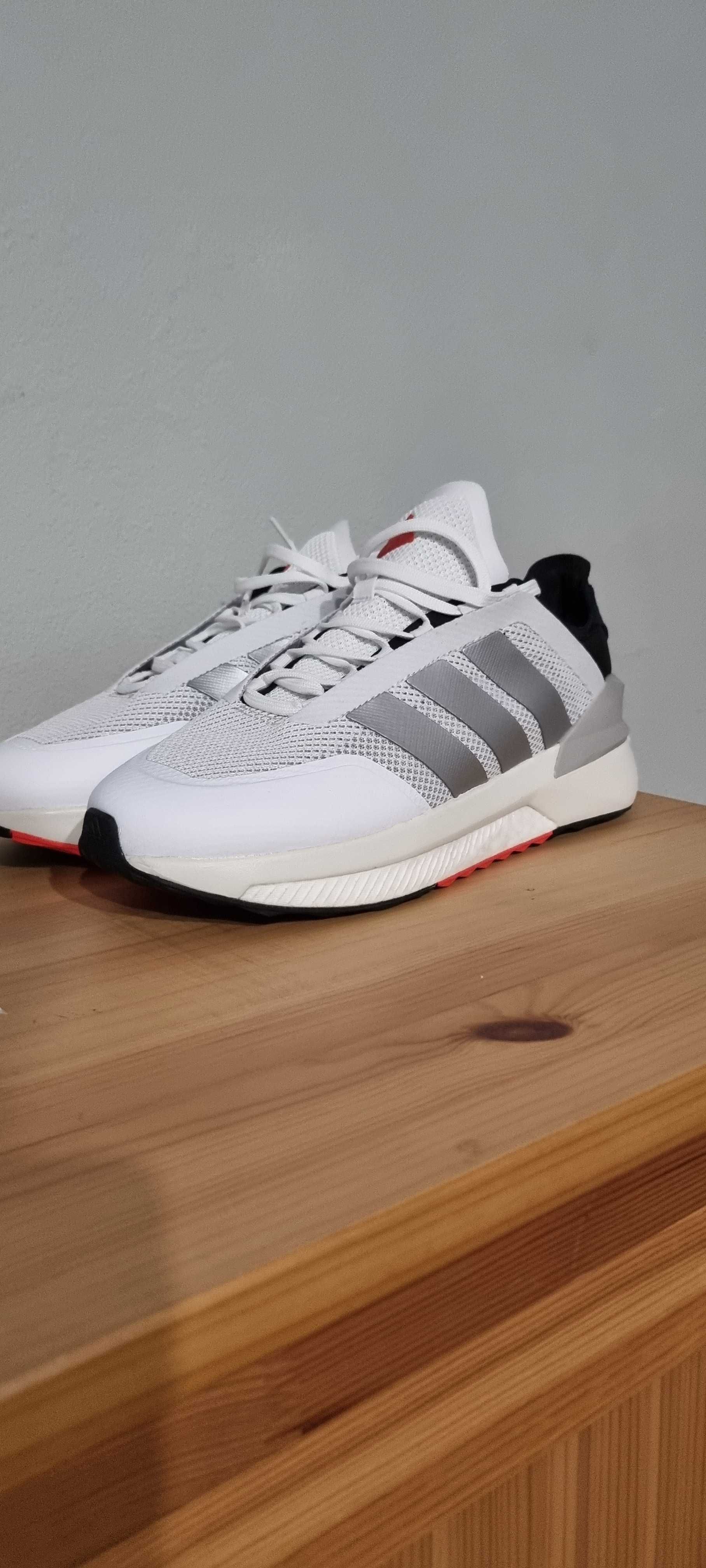 Tenis adidas novos n43