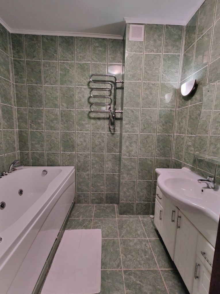 Продам 2к 78м2 з якісним ремонтом! Новобудова в центрі м. Буча!