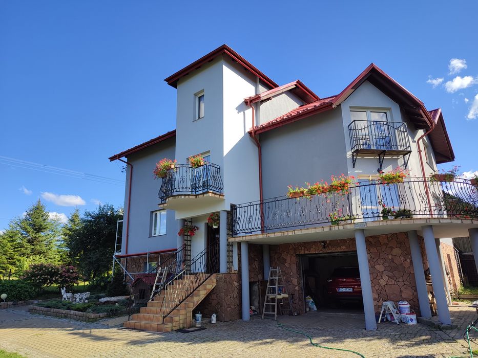 Docieplenia elewacji ,malowanie. Wykonczenia wnętrz.