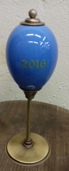 Ovos Porcelana com Suporte