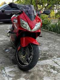 Honda cbr 600 f4i