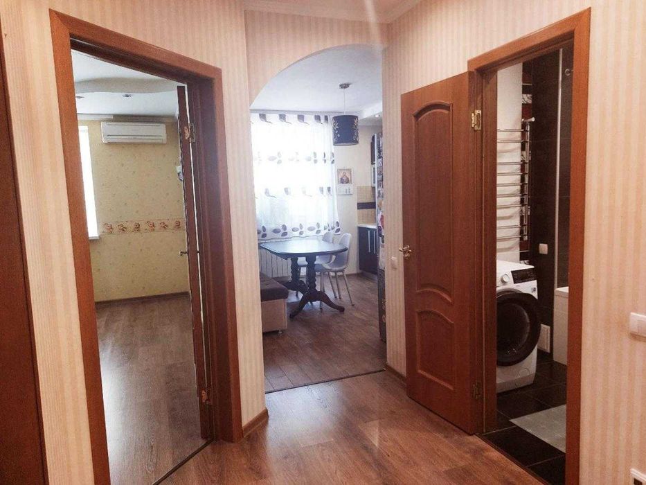 БЕЗ КОМІСІЇ! дуже велика 2 кімнатна квартира. ТОП локація