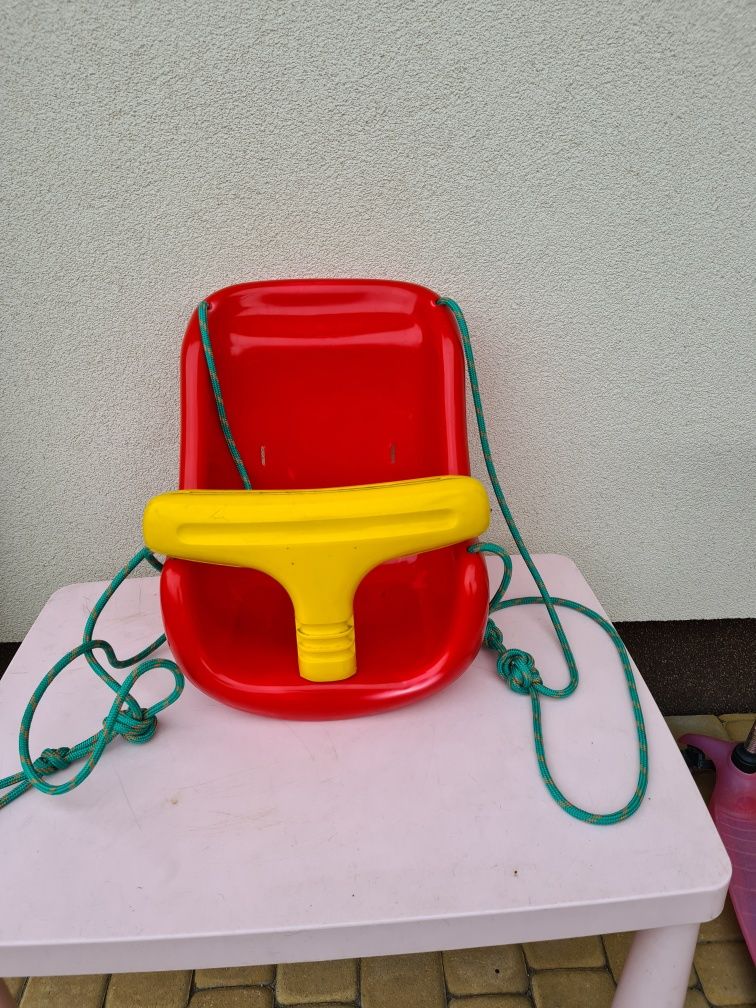 Huśtawka plastikowa dla dziecka