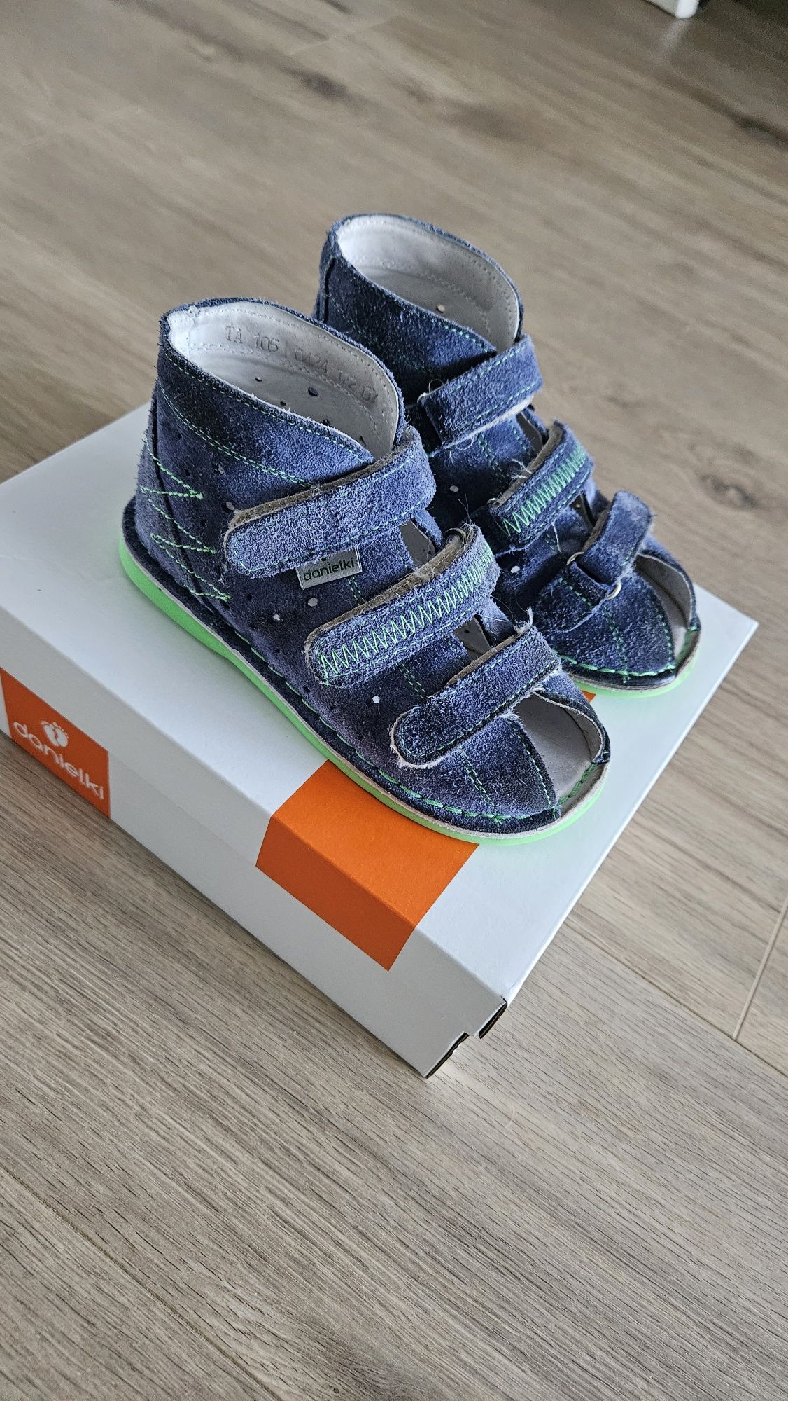 Danielki buty buciki ortopedyczne r. 26