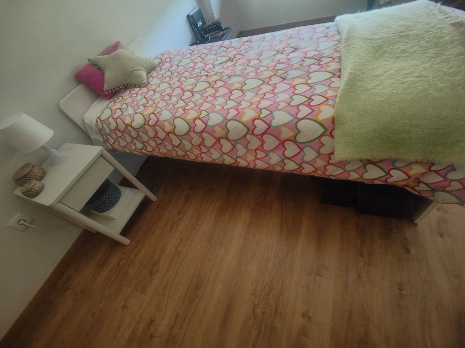 Cama de solteiro como nova