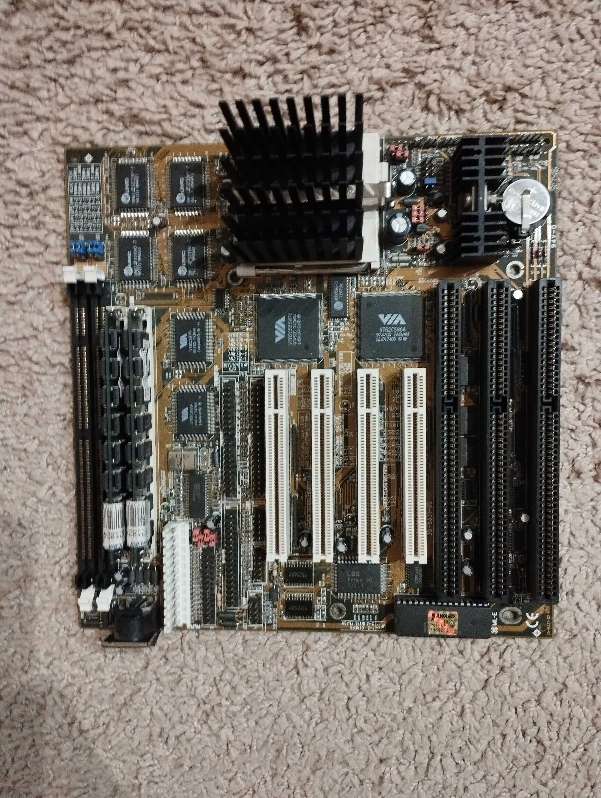 Płyta główna z procesorem Intel Pentium 150 Mhz