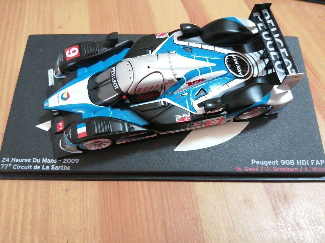 Miniatura Peugeot 908 HDI 1/43- NOVA