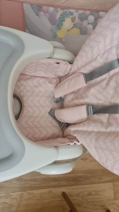 Krzesełko do karmienia Skiddou Malit keep pink