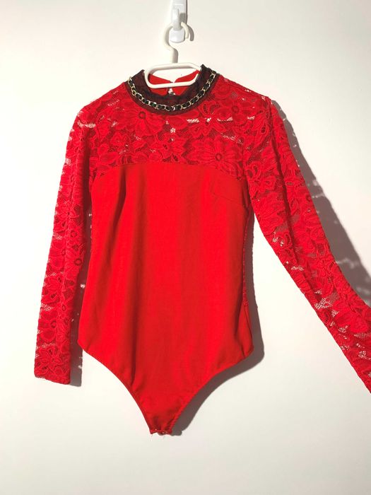 NOWE czerwone body koronka sexi S łańcuch złoty długi rękaw elastyczne