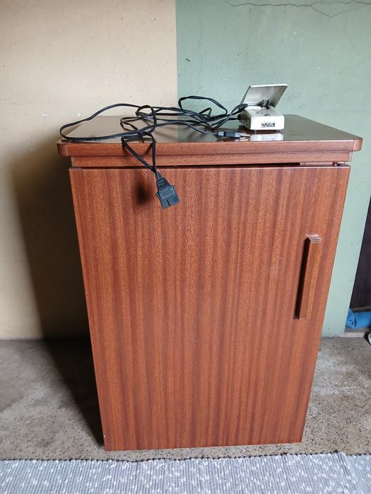 Máquina de costura eléctrica