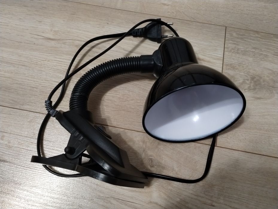 Lampka biurowa na klips