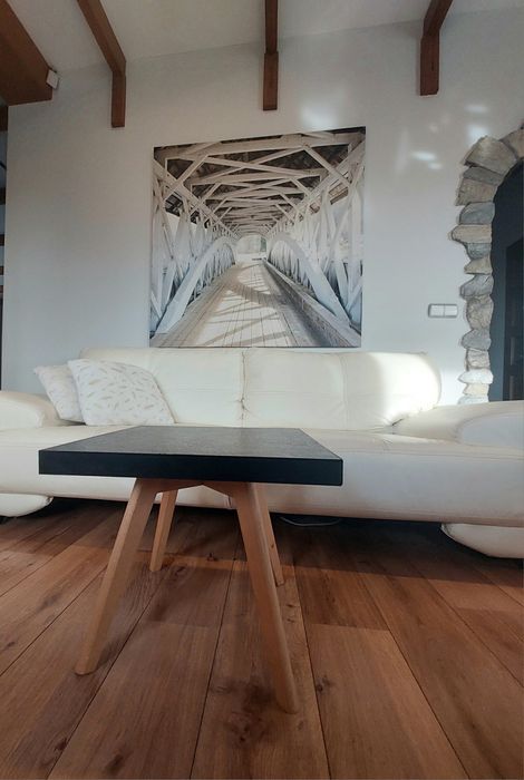 Stolik kawowy nocny w SUPER cenie czarny drewniane nogi