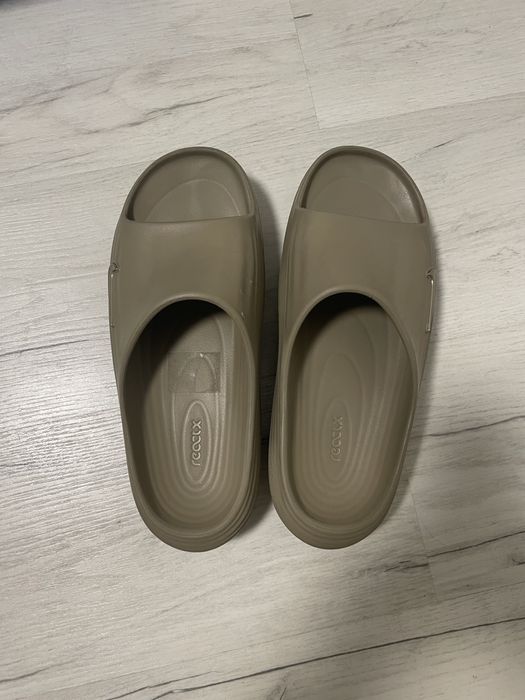 Nike react rejuven8 тапки