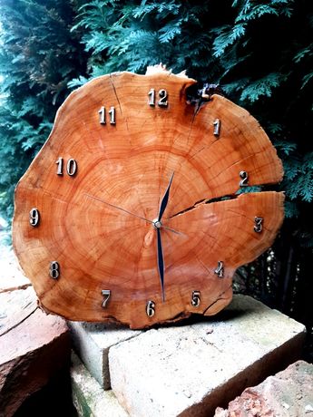 Zegar z plastra drzewa. Niepowtarzalny ręcznie wykonany.