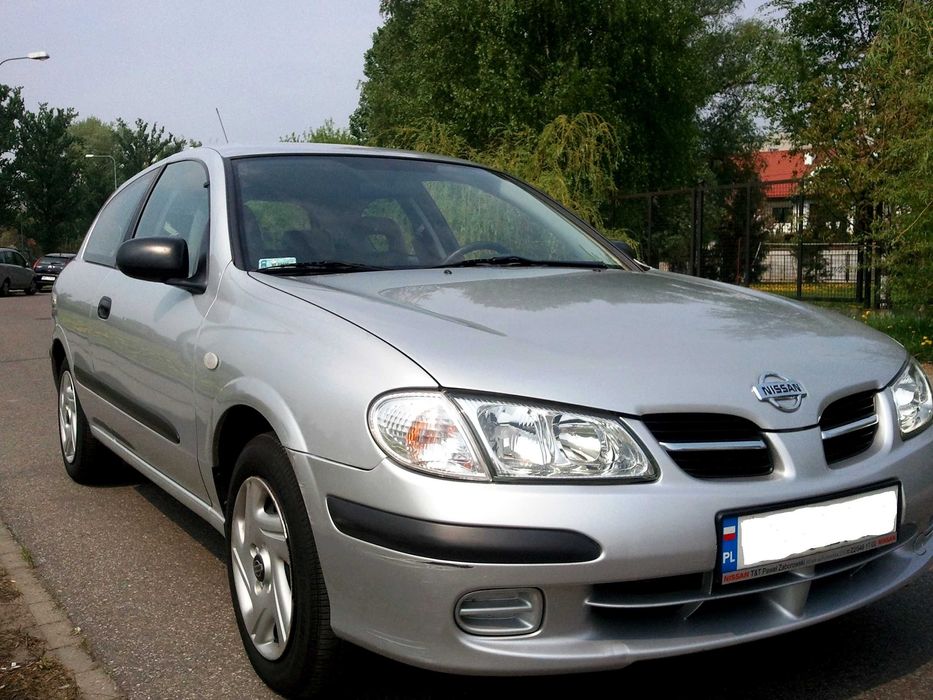 Nissan Almera 1,5  mały przebieg 2000 r.