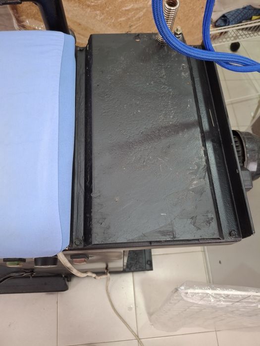 Tábua de passar a ferro industrial com sucção