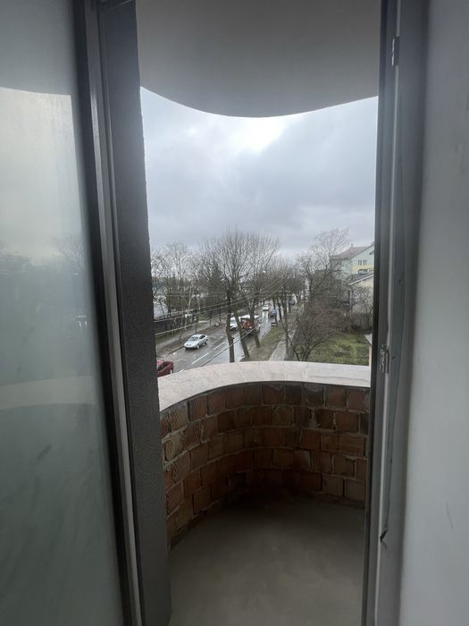 Центр. 2-х кімнатна квартира з частковим ремонтом та закупленими матер